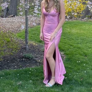 Jovani prom dress size 6 ( but taken in )